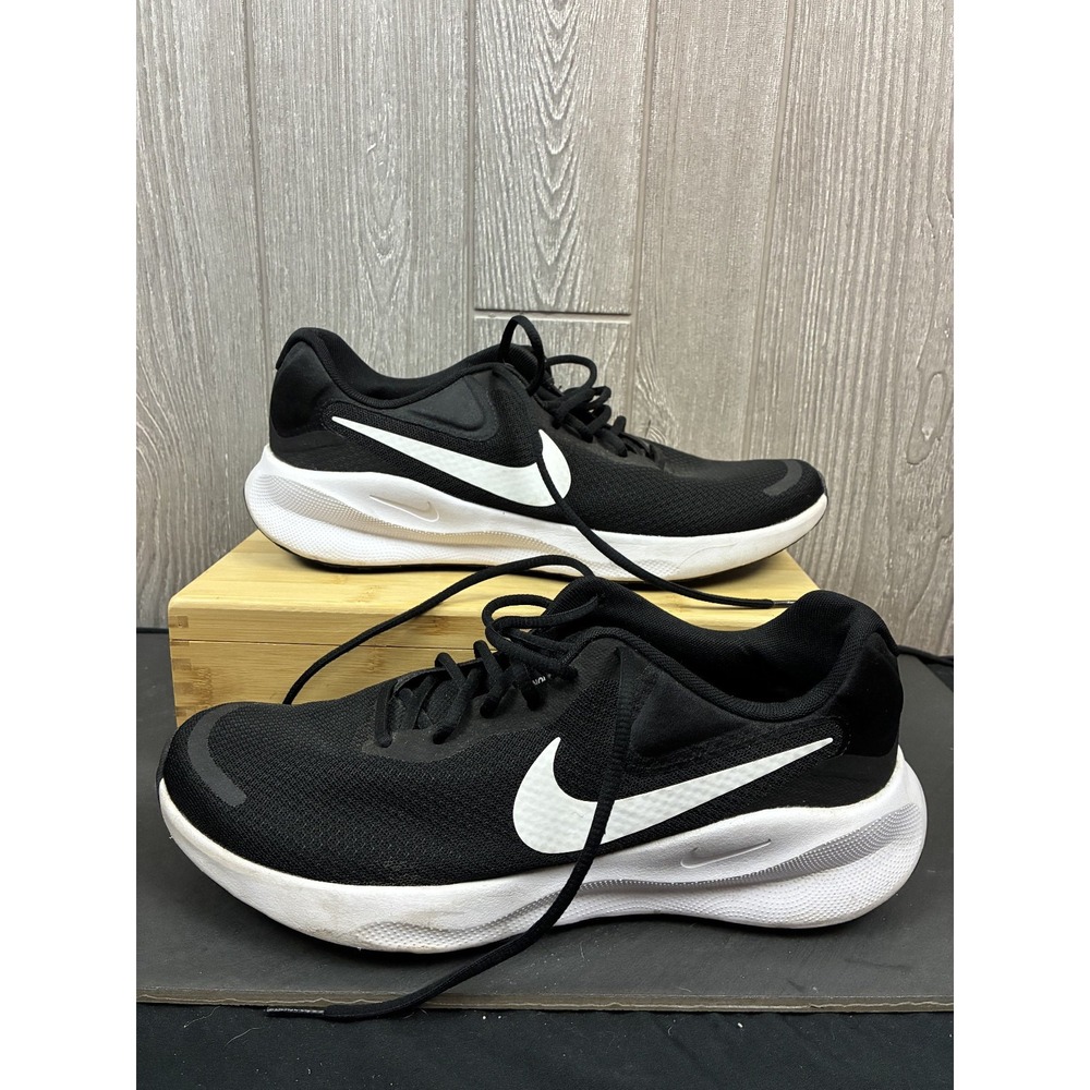 Nike Revolution 7 Mens 10.5 Black White Running Shoes Sneakers FB2207-001